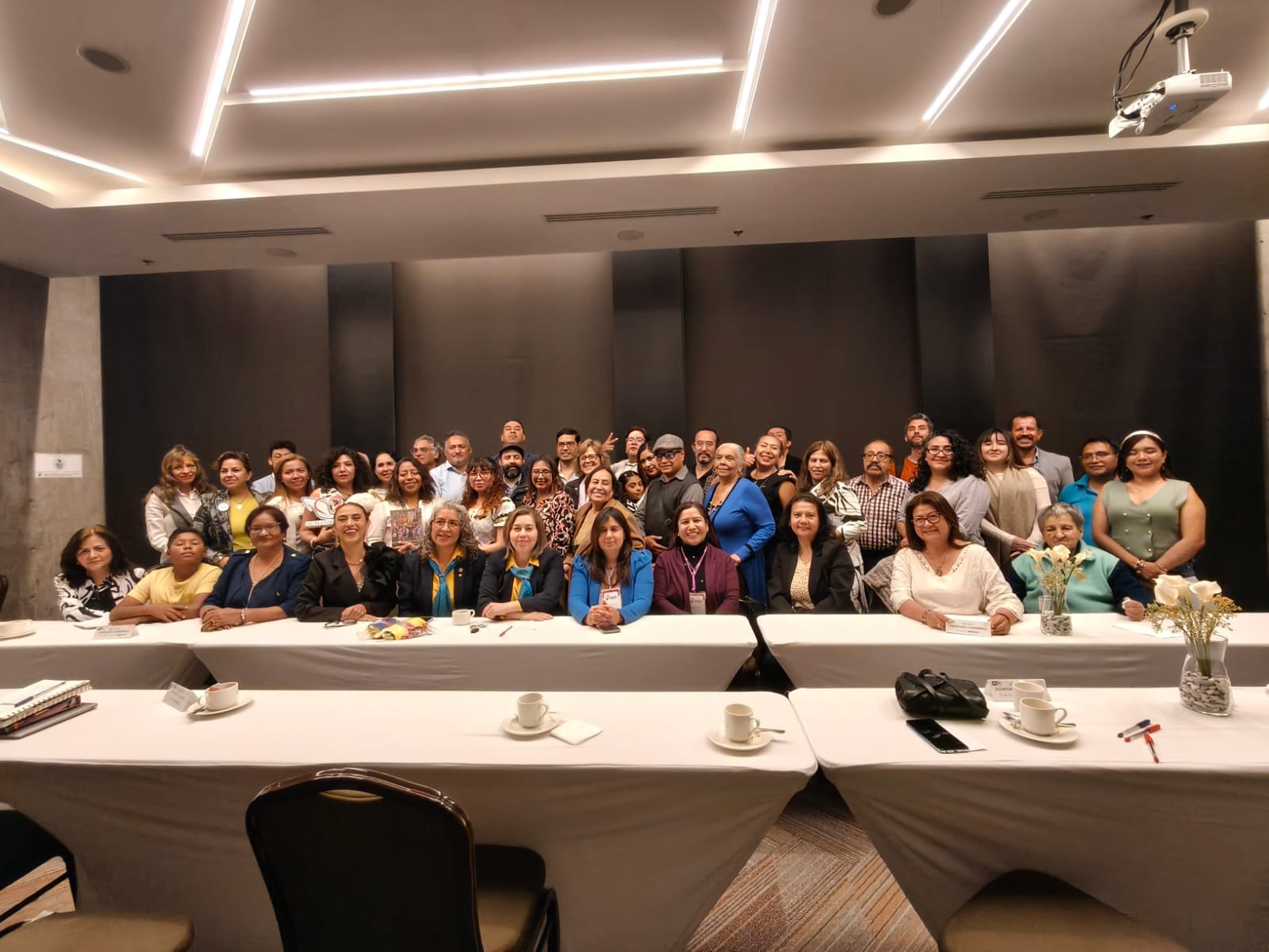Fundación Helfen participa en Tarde de Café de Red Social por México